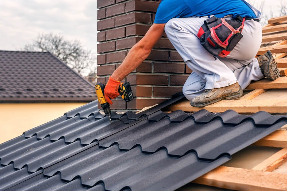 What to Know About Roofers